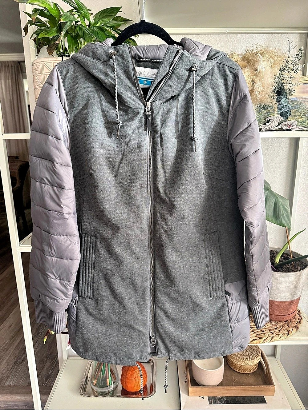 Columbia Hooded Puffer Jacket Gray Medium